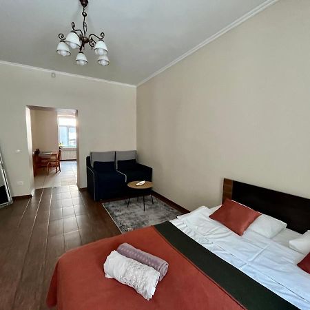 Old City Apartment With Parking Львів Екстер'єр фото