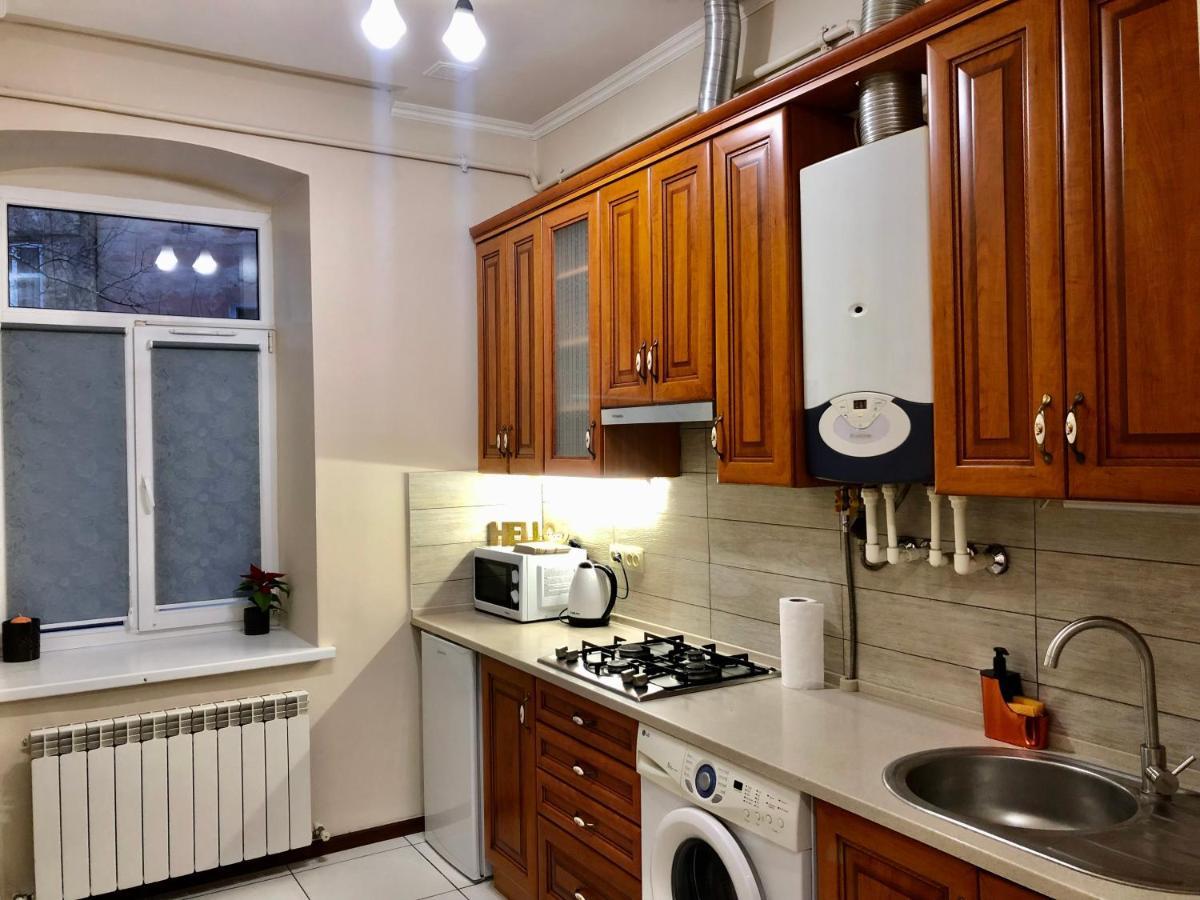 Old City Apartment With Parking Львів Екстер'єр фото