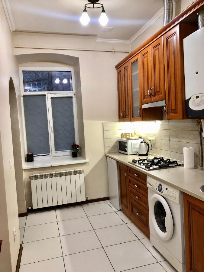 Old City Apartment With Parking Львів Екстер'єр фото